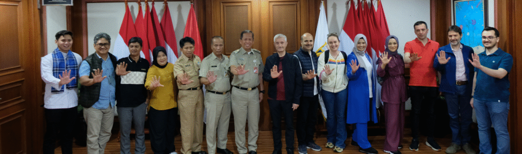 Turkish Mayor Visits Jakarta to Exchange Knowledge on Inclusive Waste Management Approaches Turkish Mayor Visits Jakarta to Exchange Knowledge on Inclusive Waste Management Approaches